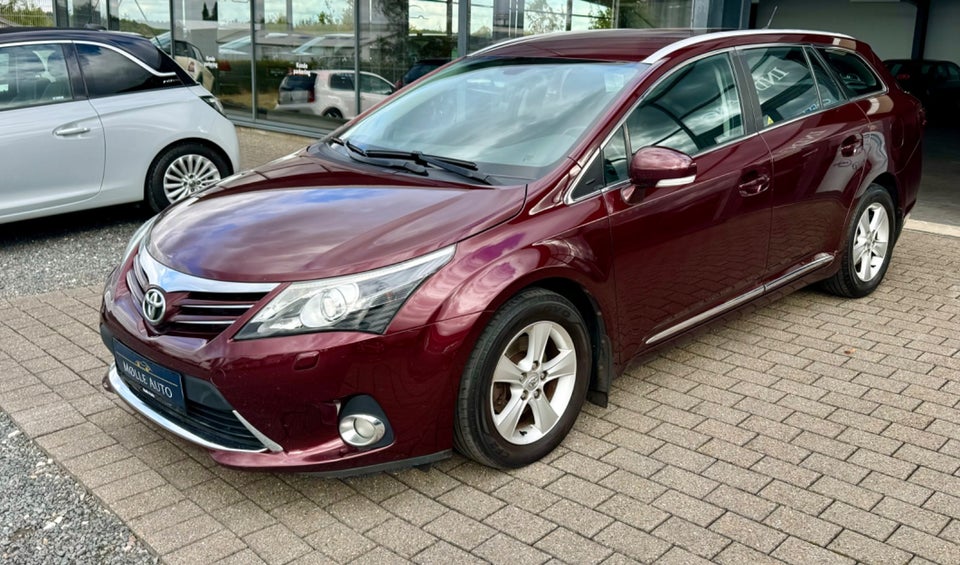 Toyota Avensis 2,0 D-4D T2 stc. 5d