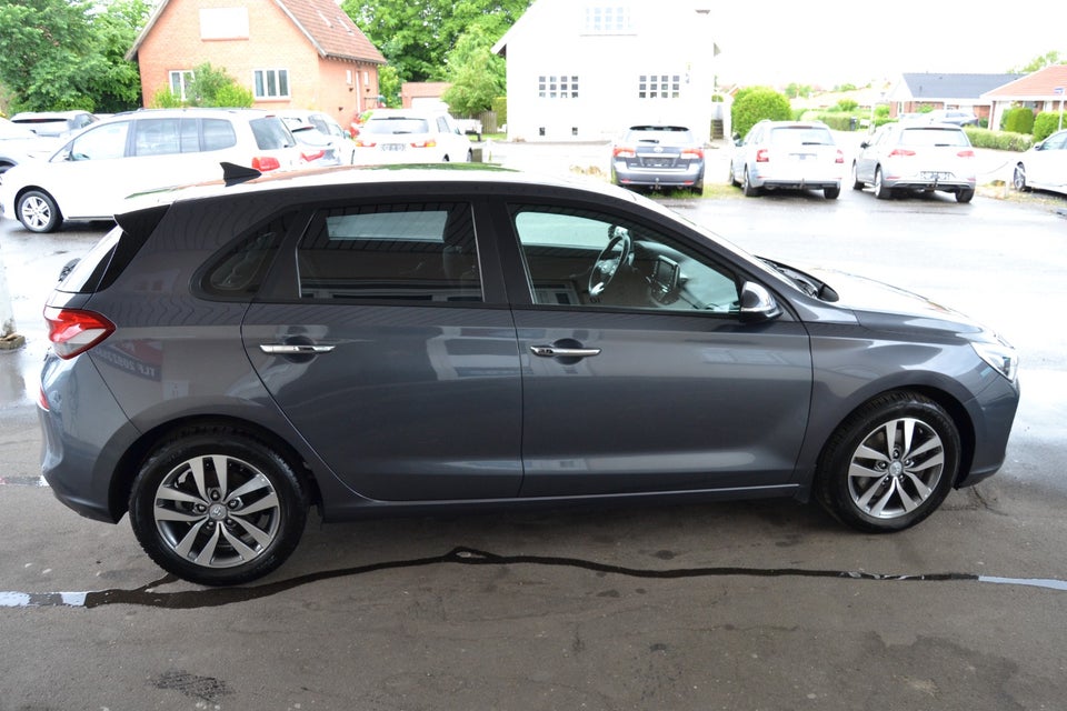 Hyundai i30 1,4 T-GDi Trend DCT 5d