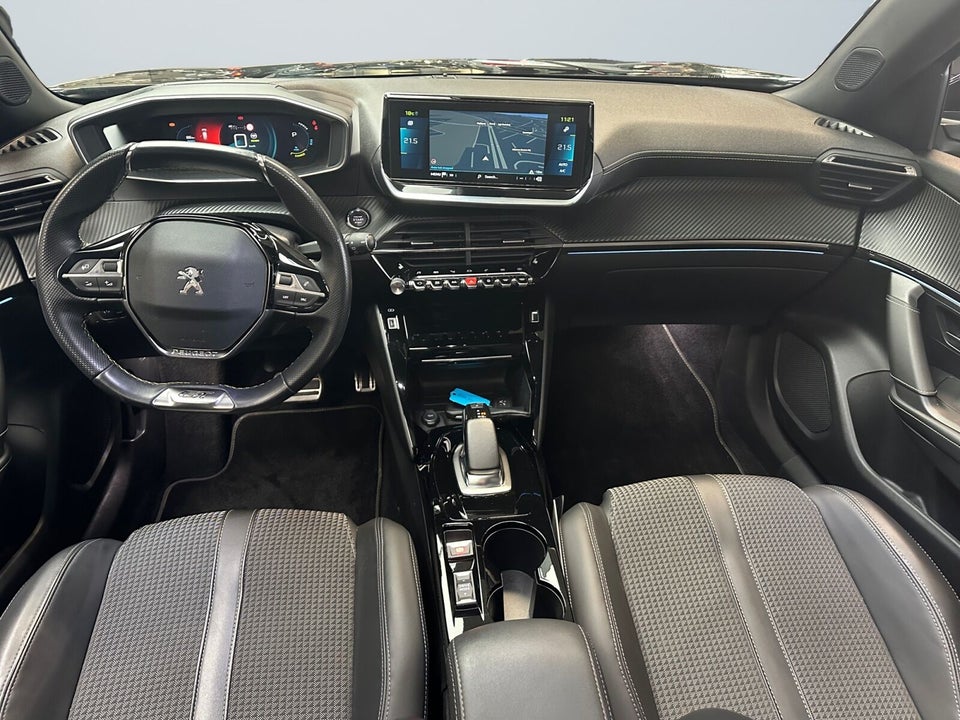 Peugeot e-2008 50 GT Sky 5d