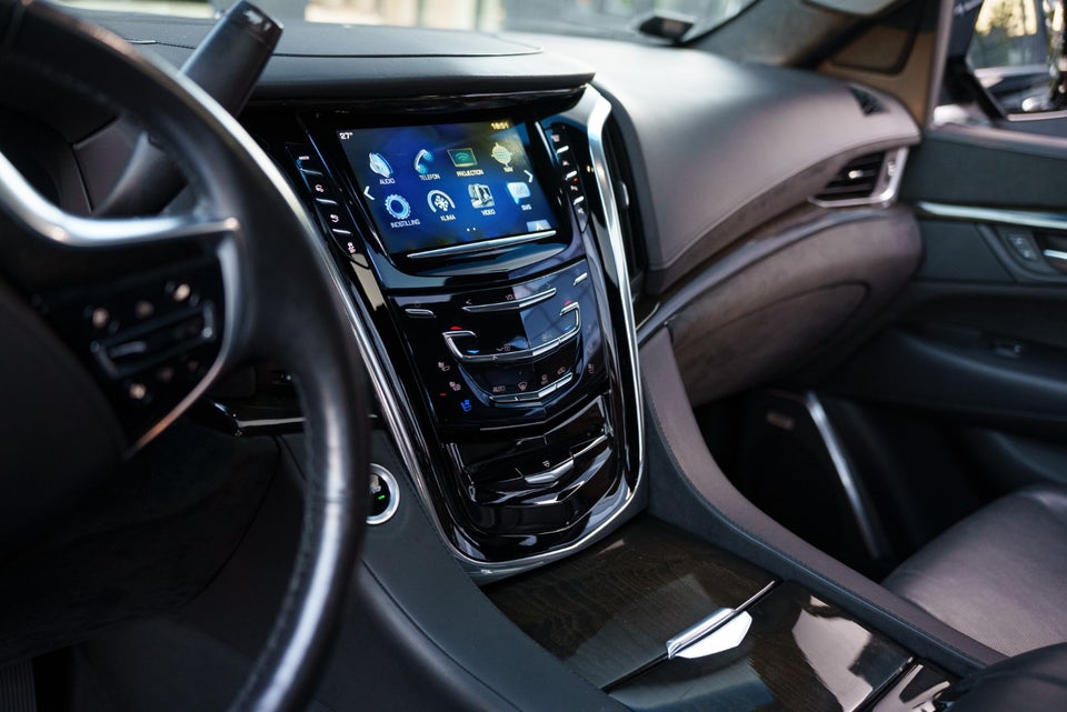 Cadillac Escalade 6,2 V8 ESV Platinum aut. 7prs 5d