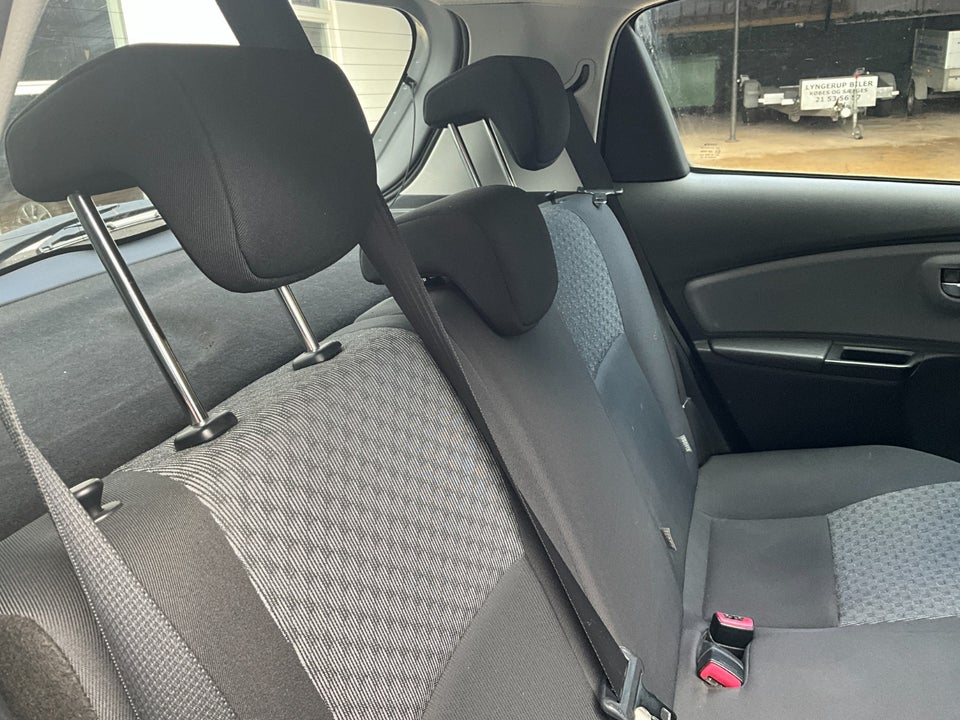 Toyota Yaris 1,0 VVT-i T2 Komfort 5d