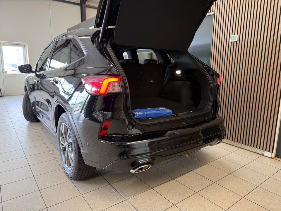 Ford Kuga 2,5 PHEV ST-Line X CVT 5d