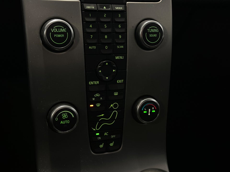 Volvo V50 1,6 D Momentum 5d