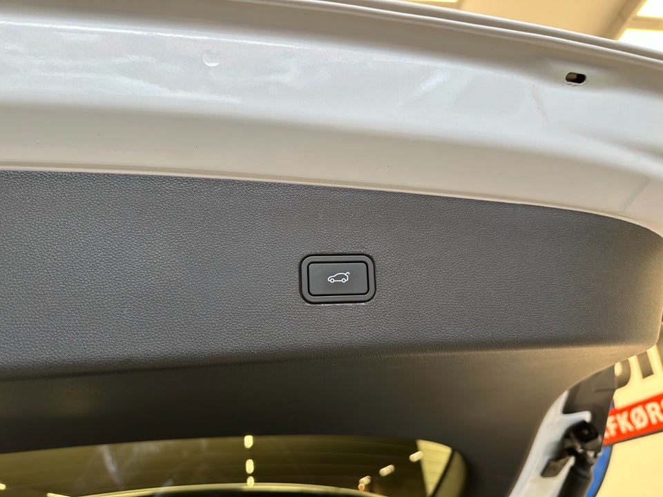 Xpeng G9 Standard Range 5d