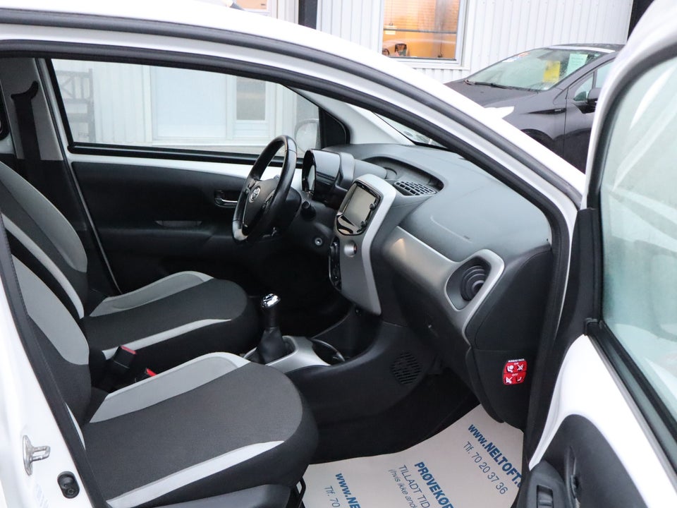 Toyota Aygo 1,0 VVT-i x-clusiv 5d