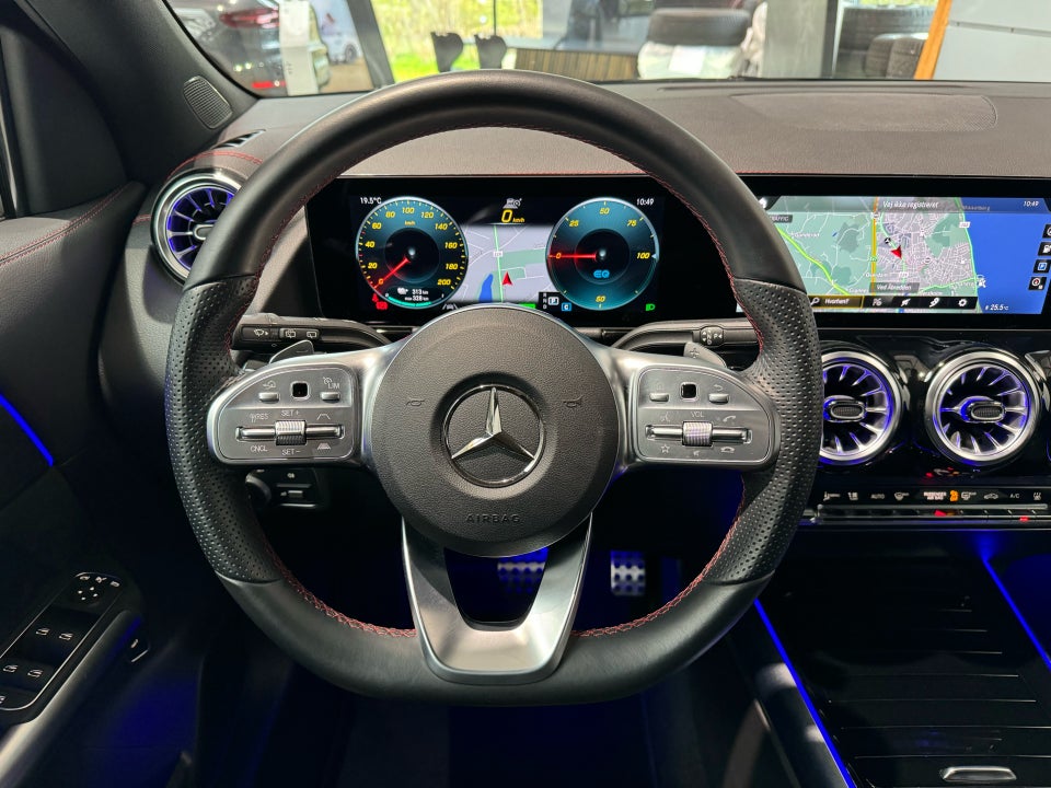 Mercedes EQA300 AMG Line 4Matic 5d