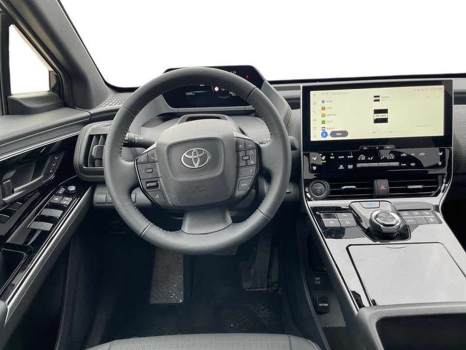 Toyota bZ4X Executive 5d