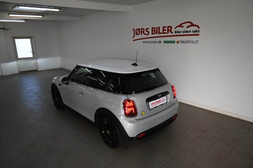 MINI Cooper SE Experience 3d