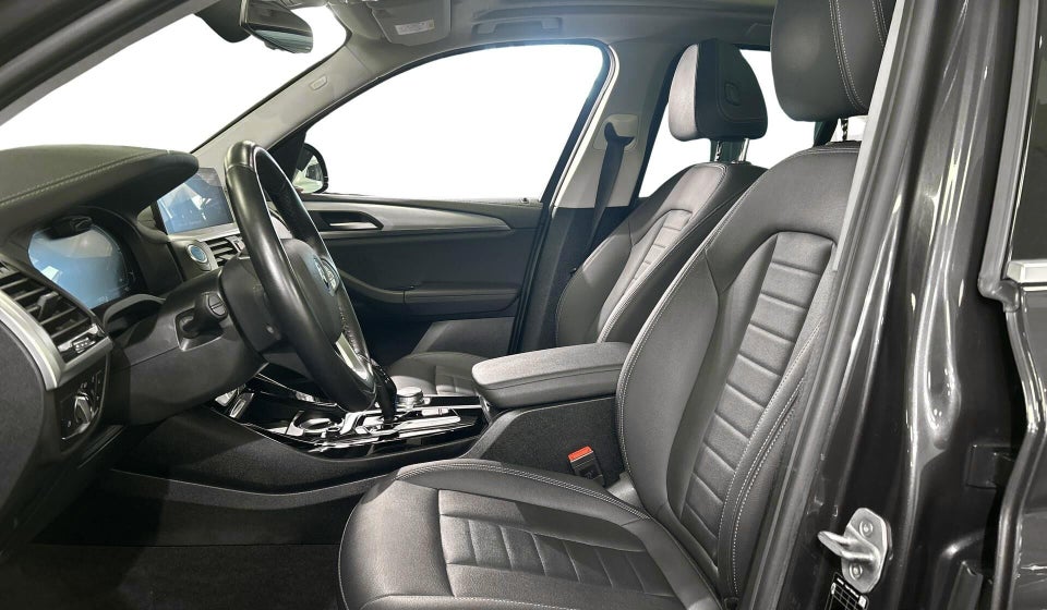 BMW iX3 Inspiring 5d