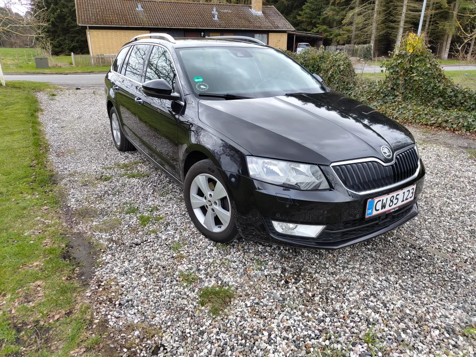 Skoda Octavia 1,2 TSi 105 Elegance Combi 5d