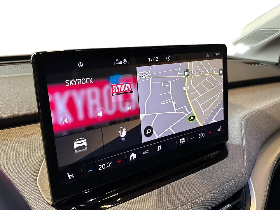 Skoda Enyaq 60 iV Plus 5d