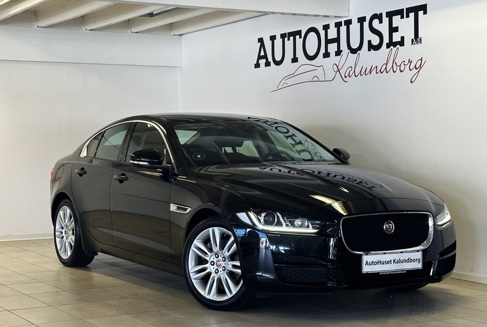 Jaguar XE 2,0 D180 Pure aut. 4d