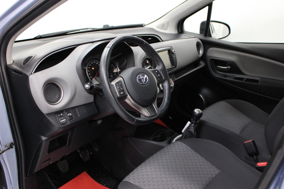 Toyota Yaris 1,3 VVT-i T2 Premium 5d