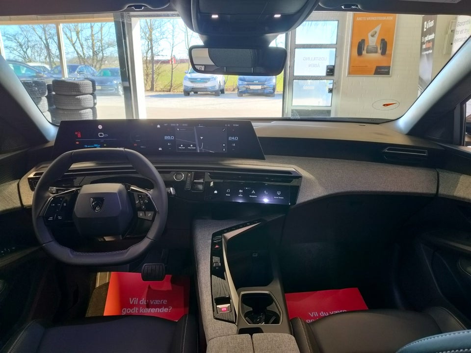 Peugeot e-5008 77 Allure Pack 7prs 5d