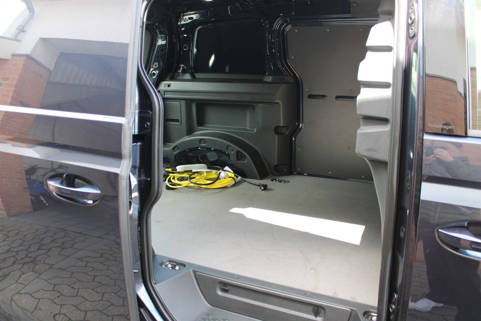 VW ID. Buzz 77 Cargo Comfort