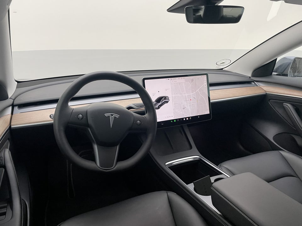 Tesla Model 3 Long Range AWD 4d