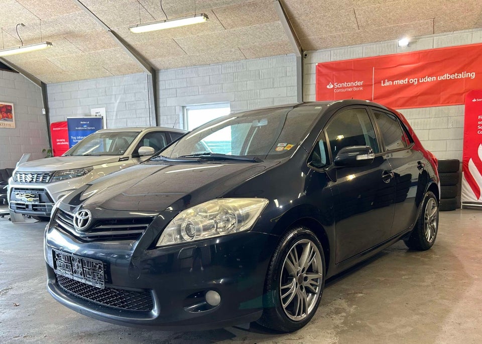 Toyota Auris 1,4 D-4D T2 5d