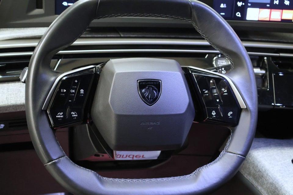 Peugeot e-5008 77 Allure Pack 7prs 5d