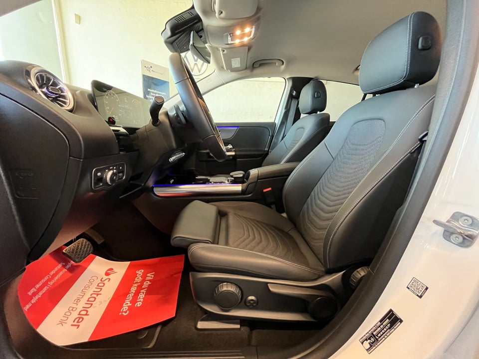 Mercedes EQA300 Progressive 4Matic 5d