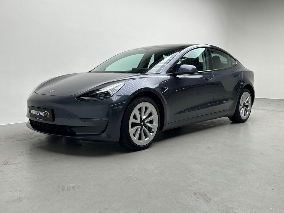 Tesla Model 3 Long Range AWD 4d