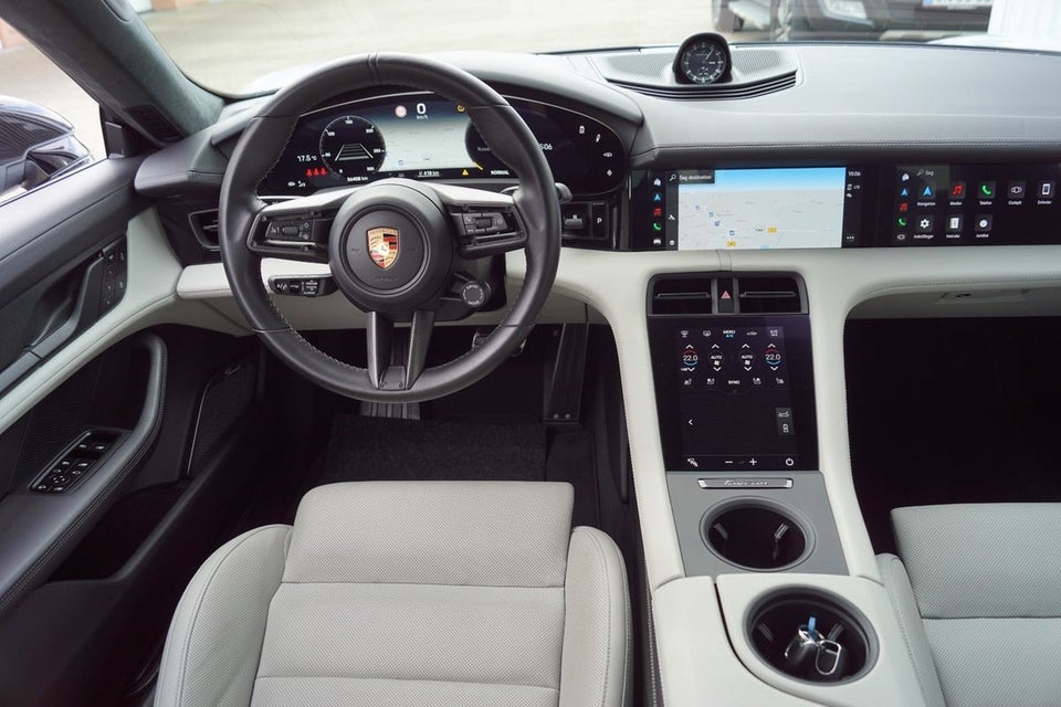 Porsche Taycan Turbo S Performance+  4d