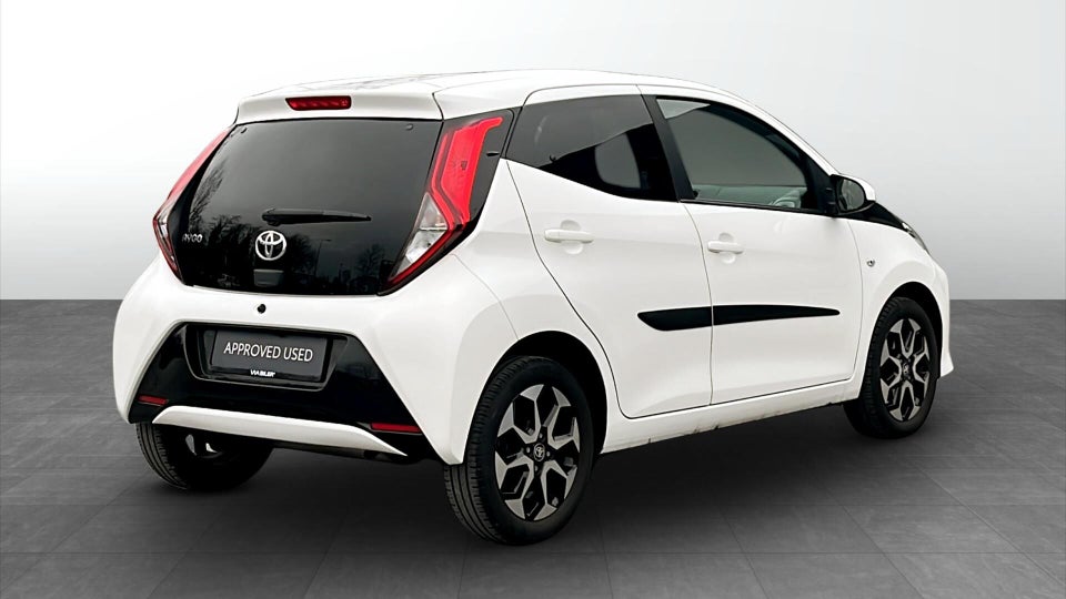 Toyota Aygo 1,0 VVT-i x-press 5d