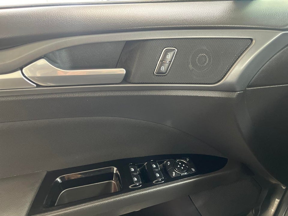 Ford Mondeo 2,0 SCTi 240 Titanium aut. 5d