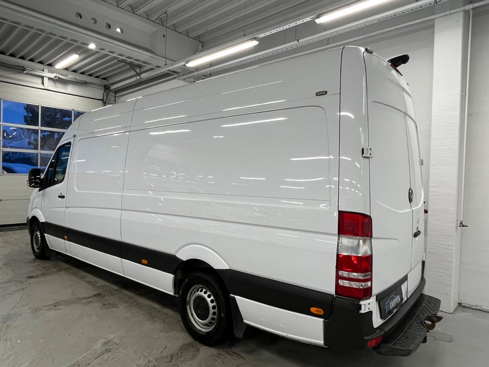Mercedes Sprinter 319 3,0 CDi R3 Kassevogn aut. 5d