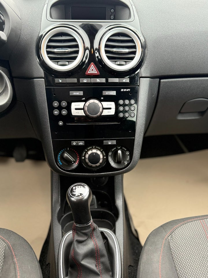 Opel Corsa 1,4 16V Sport 5d