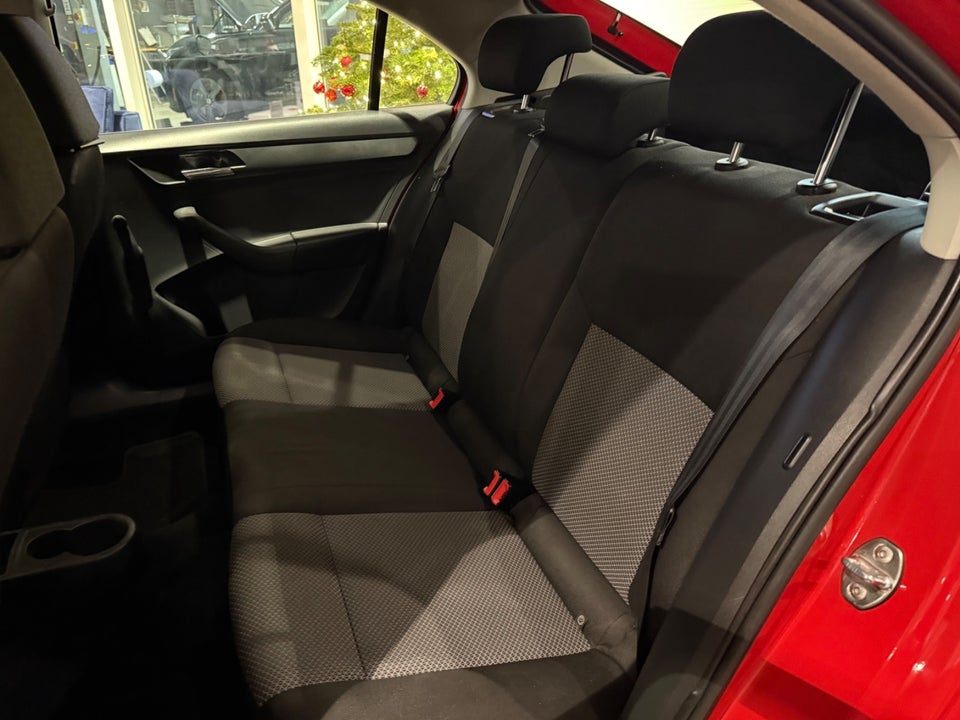 Seat Toledo 1,6 TDi 105 Reference 5d