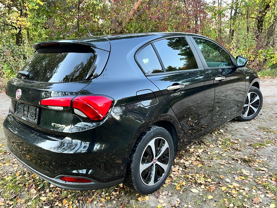 Fiat Tipo 1,4 16V Easy 5d