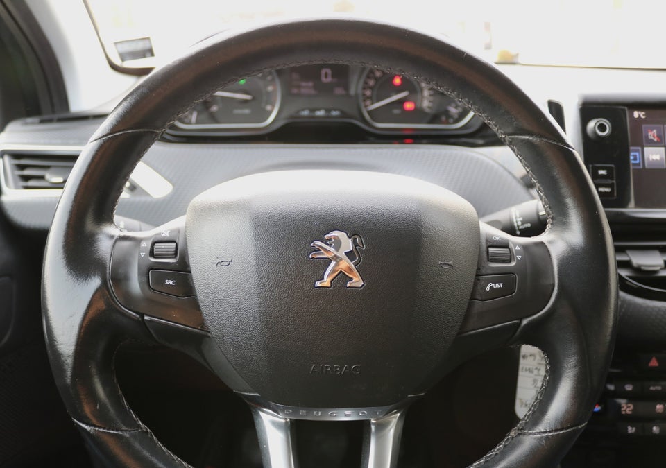 Peugeot 208 1,6 BlueHDi 100 Desire 5d