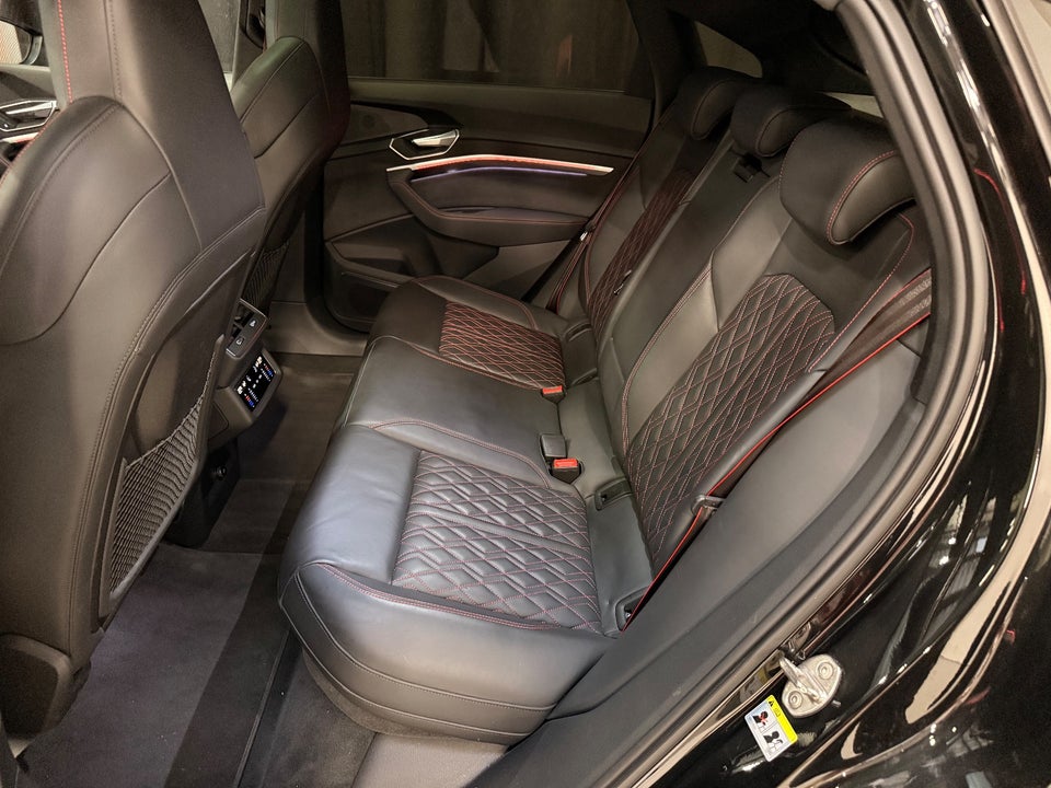 Audi Q8 e-tron 55 S-line Black Edition Sportback quattro 5d