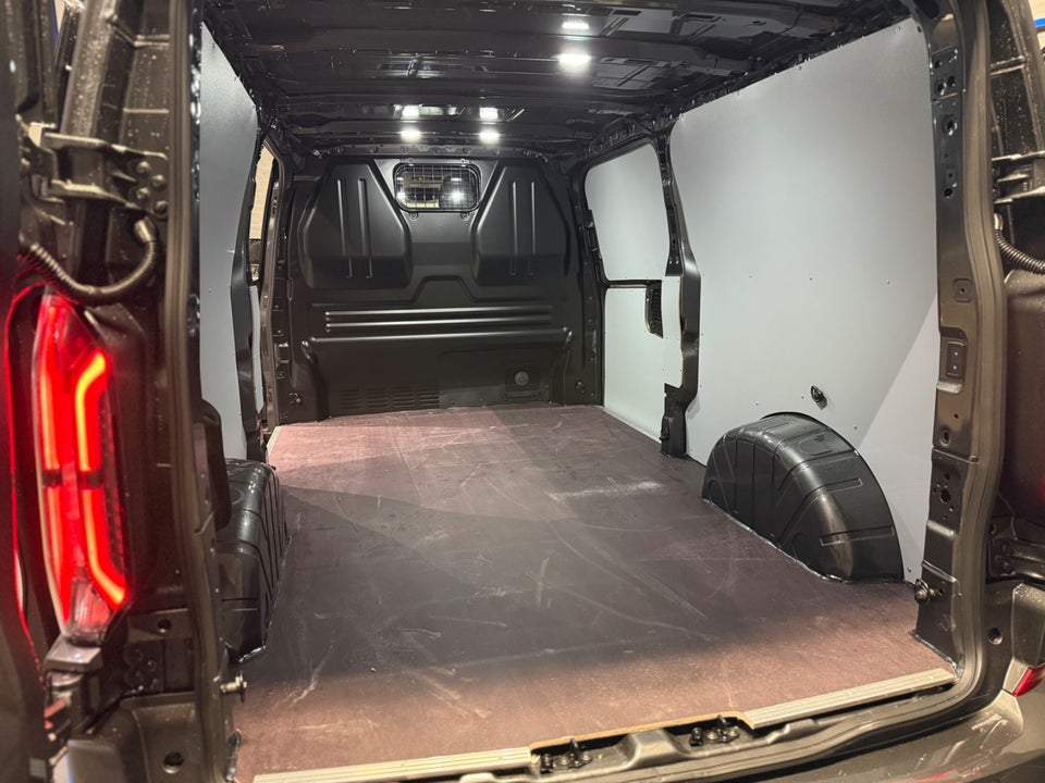 Ford Transit Custom 320L 2,0 EcoBlue Sport aut.