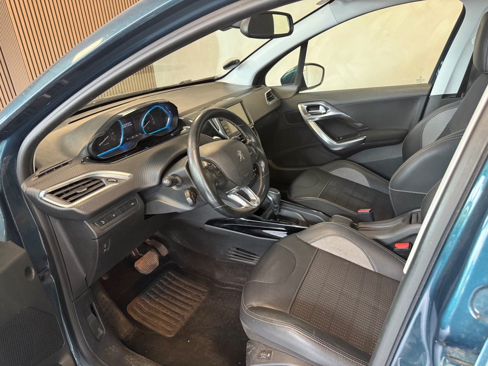 Peugeot 2008 1,2 e-THP 110 Allure EAT6 5d
