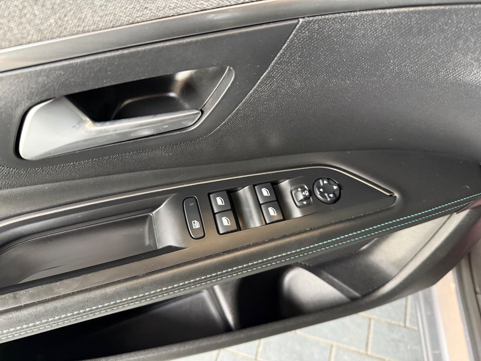 Peugeot 5008 1,5 BlueHDi 130 Allure Pack EAT8 7prs 5d