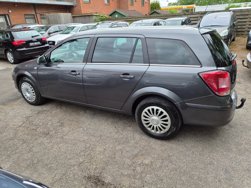 Opel Astra 1,6 16V 115 Classic Wagon 5d