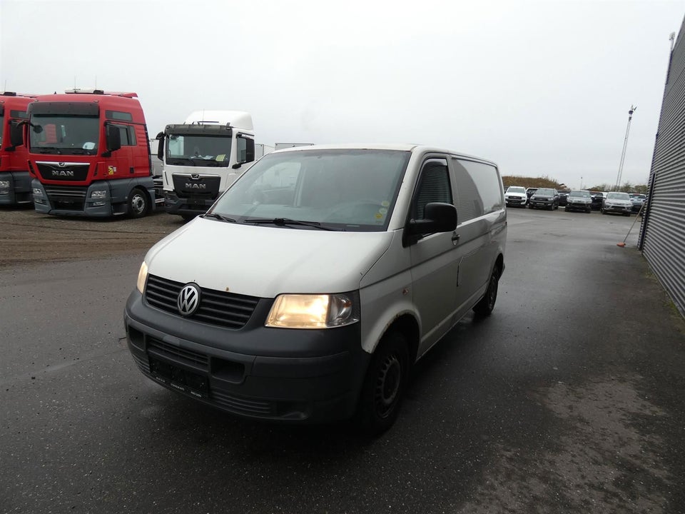 VW Transporter 1,9 TDi 102 lang 5d