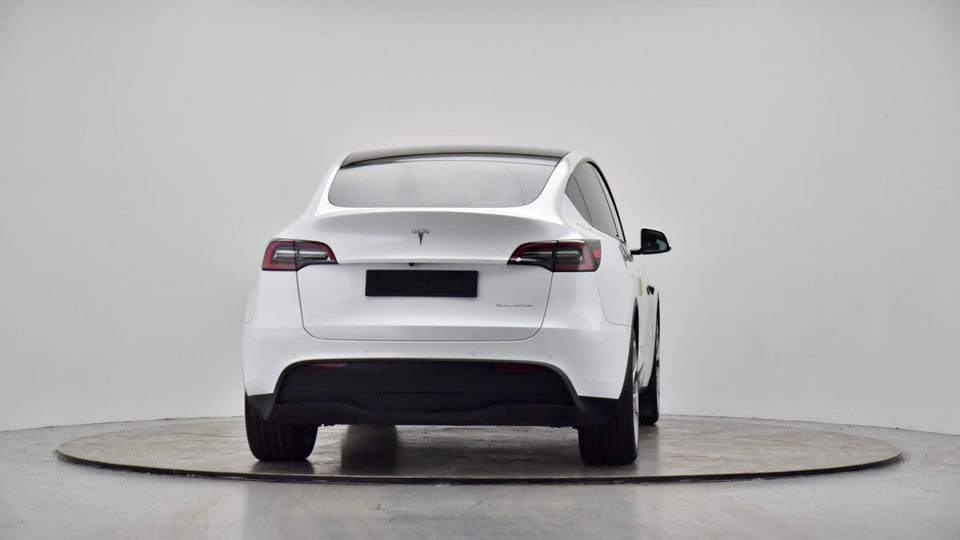 Tesla Model Y Long Range AWD 5d