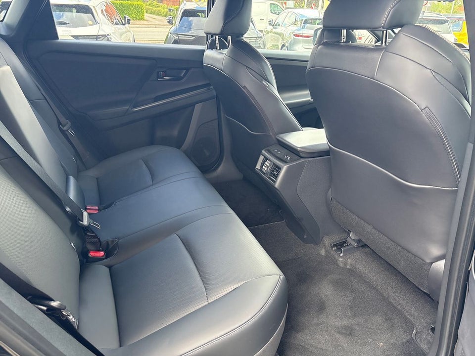 Toyota bZ4X 73 Executive AWD 5d
