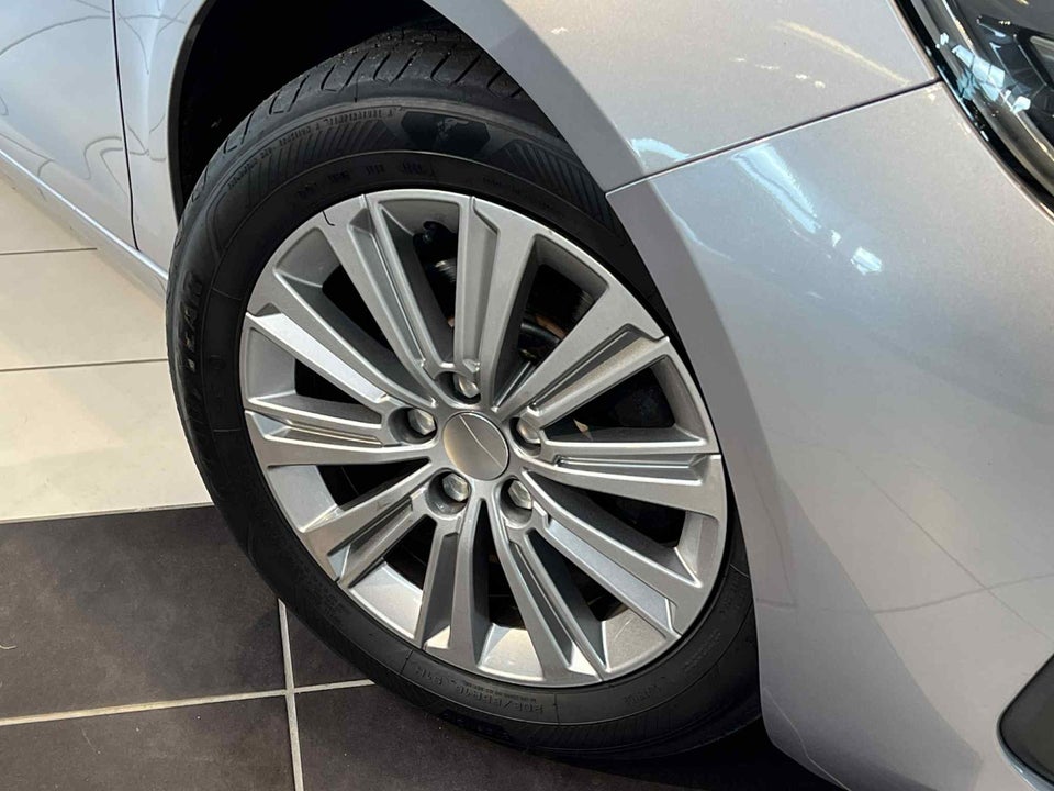 Peugeot 308 1,6 BlueHDi 120 Allure Sky SW 5d