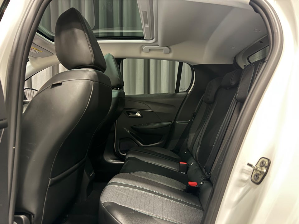 Peugeot 208 1,5 BlueHDi 100 Allure Sky 5d