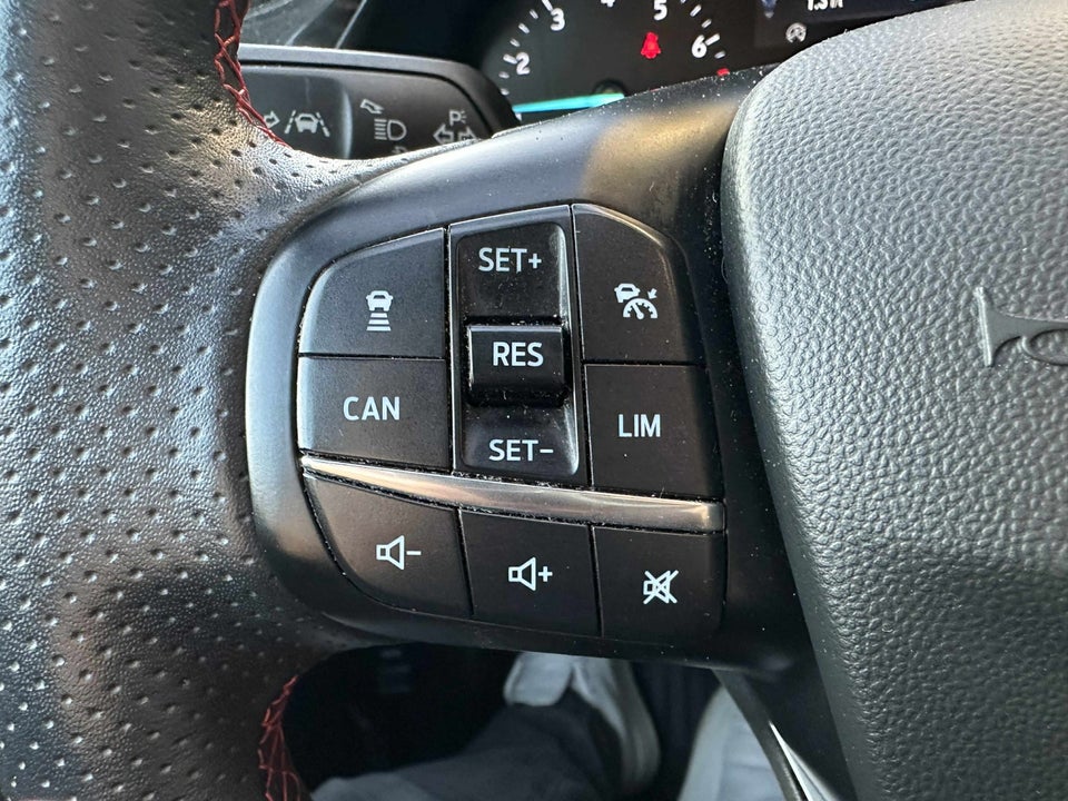 Ford Fiesta 1,0 EcoBoost mHEV ST-Line X 5d