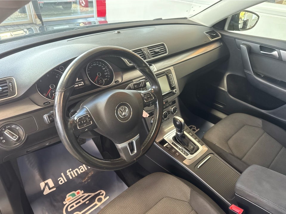 VW Passat 2,0 TDi 140 Highline Variant DSG BMT 5d