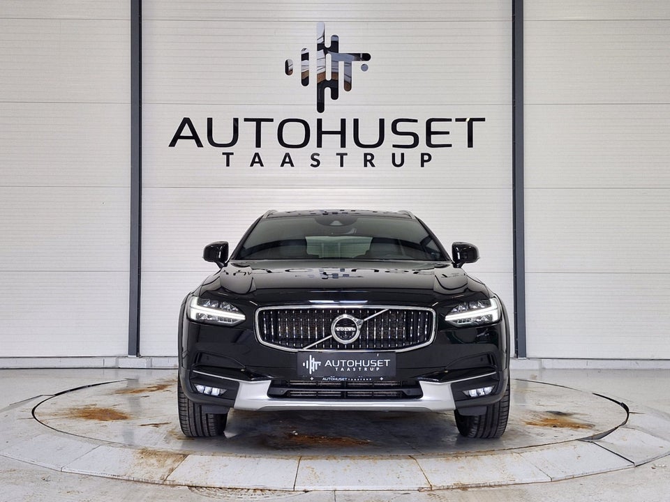 Volvo V90 CC 2,0 T6 320 Pro aut. AWD 5d