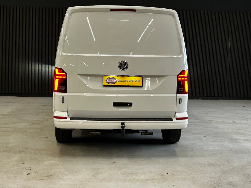 VW Transporter 2,0 TDi 150 Kassevogn lang