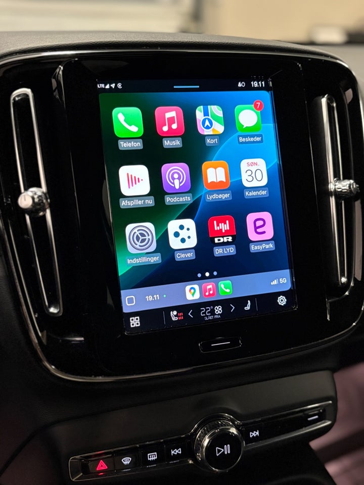 Volvo EX40 Extended Range Plus 5d