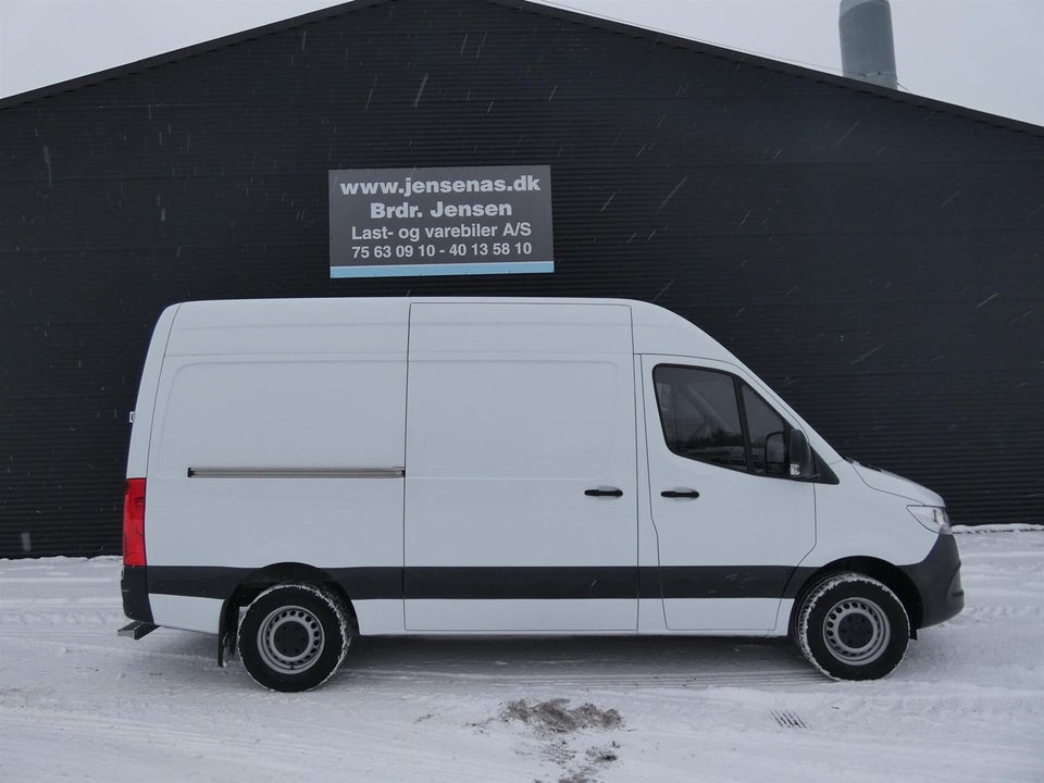 Mercedes Sprinter 317 2,0 CDi A2 Kassevogn aut. RWD