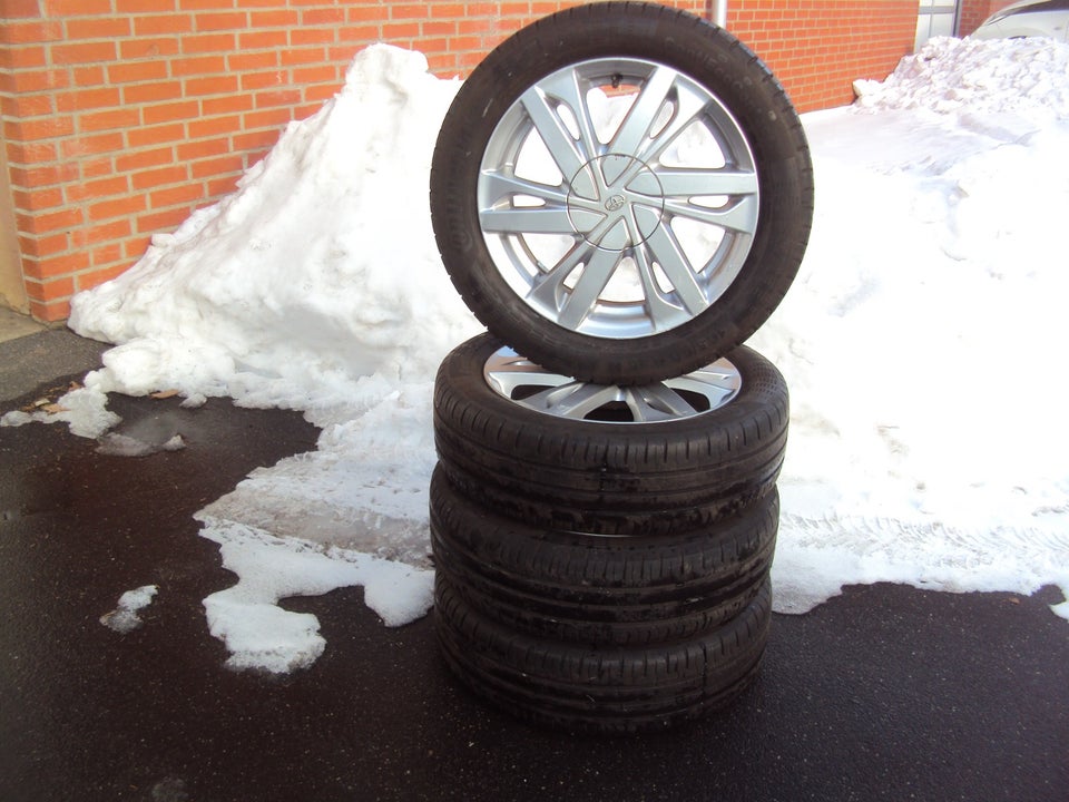 Toyota Aygo 1,0 VVT-i x-touch 5d