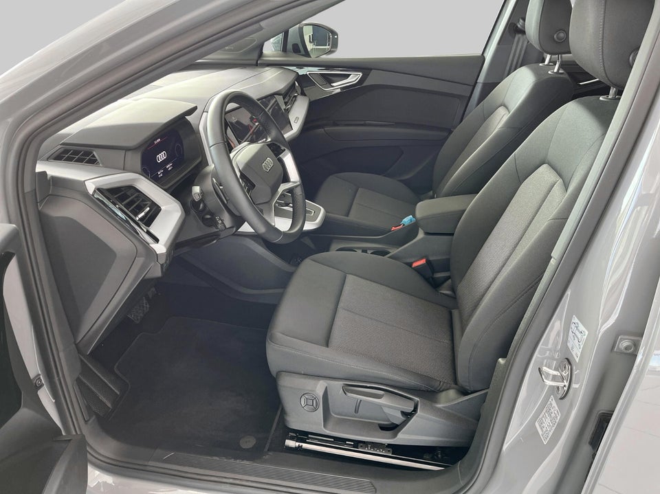 Audi Q4 e-tron 45 Progress 5d